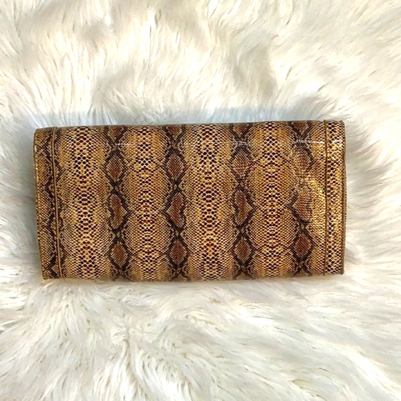 VTG  | Sondra Robert's Snakeskin Print Clutch Handbag - Picture 7 of 16